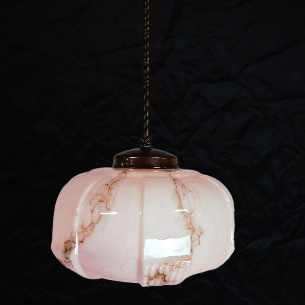 Antieke Art Deco Hanglamp met licht Roze gemarmerd glas, Ophalen of Verzenden