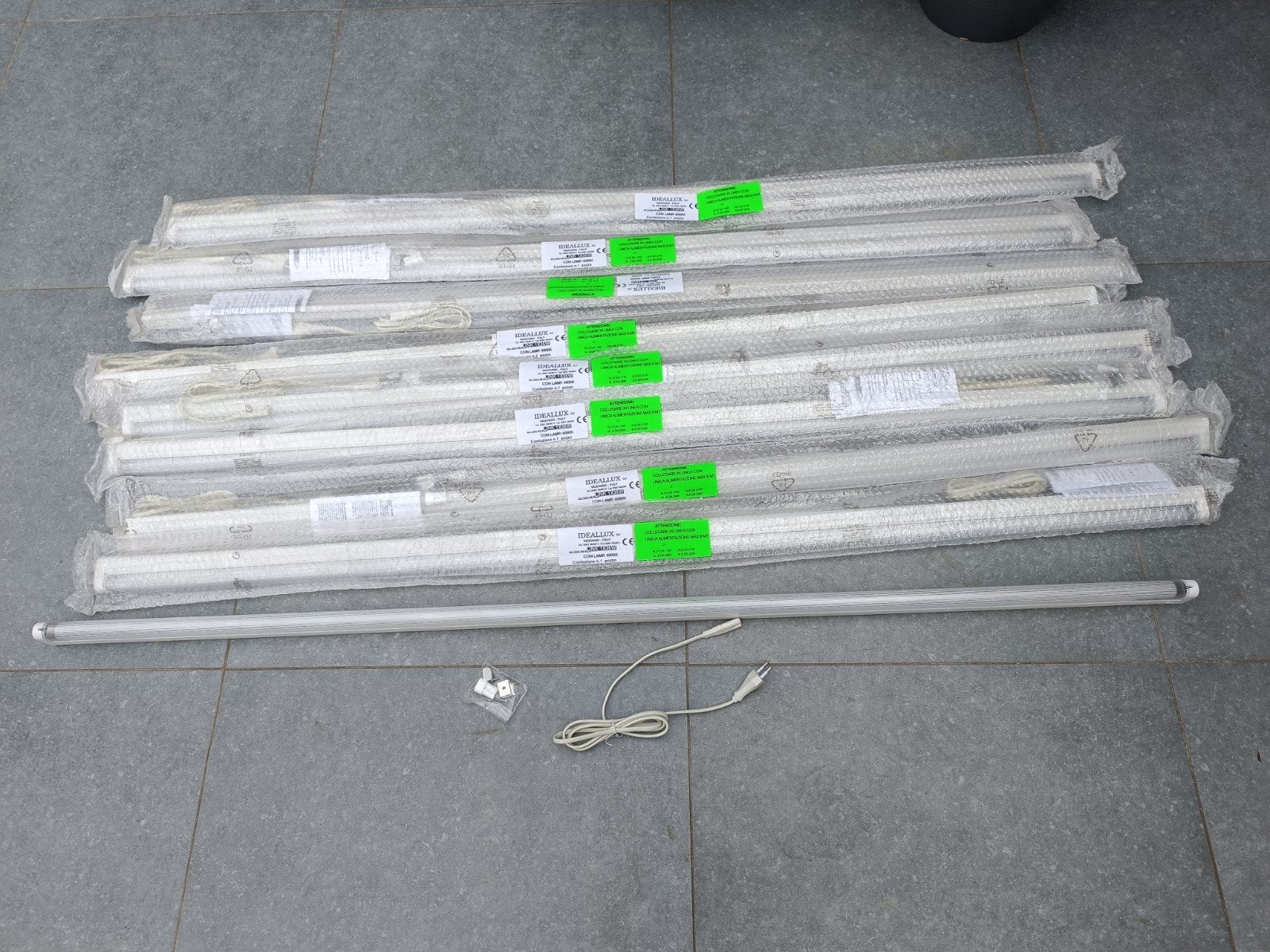 9 tubes d'éclairage led 1,47m., Enlèvement