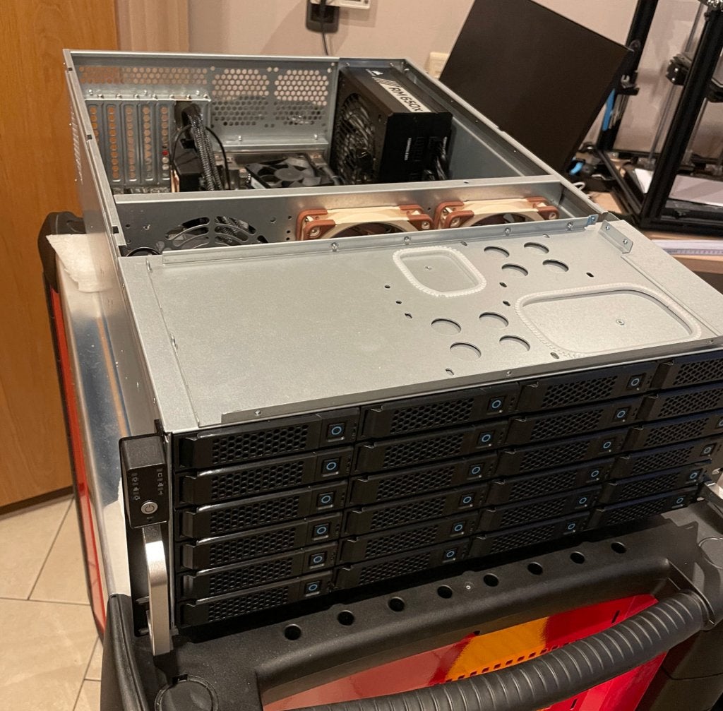 Inter-Tech 4U-4724 Computer Case, Computers en Software, Computerbehuizingen, Ophalen, Zo goed als nieuw