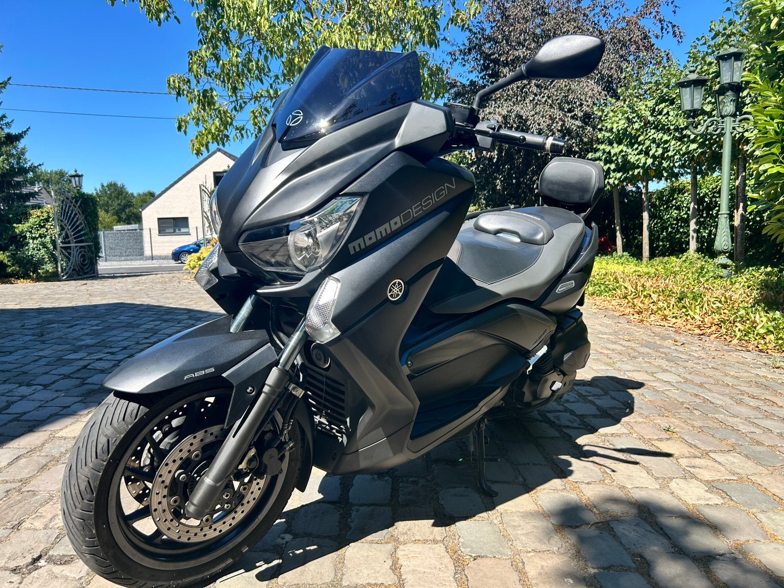Yamaha X-max 400 cc Momo design 8500 km, Motos, Motos | Yamaha, Scooter, Entreprise, Occasion, 12 à 35 kW