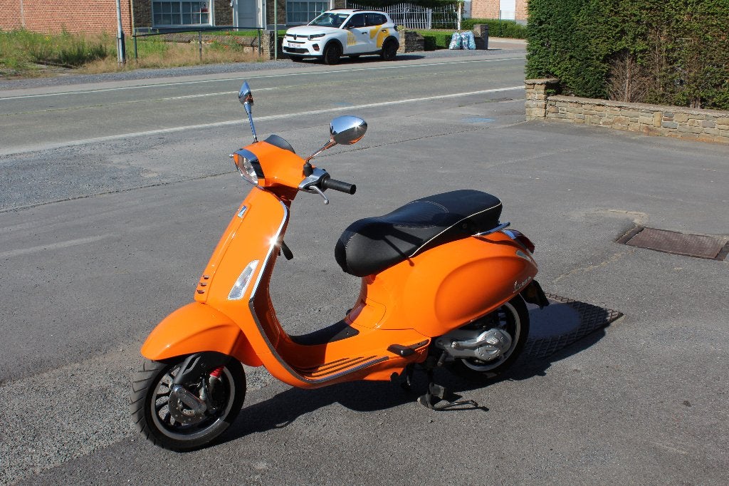 vespa sprint 50cc b klasse in nieuwstaat, Fietsen en Brommers, Scooters | Vespa, Ophalen, Overige modellen, 49 cc, Benzine