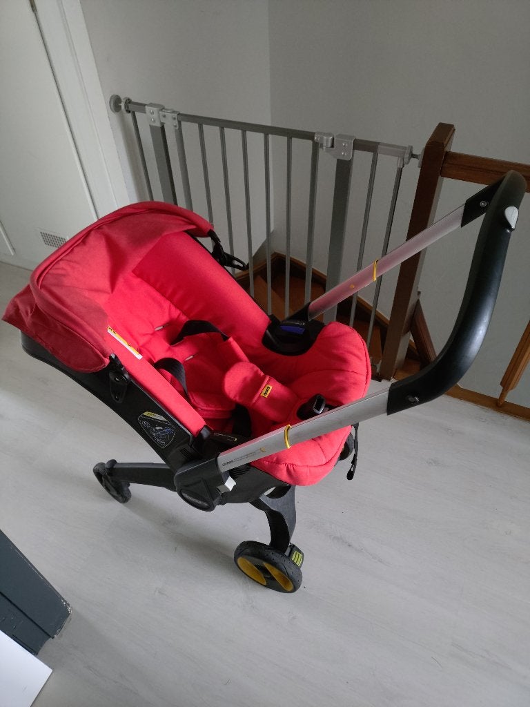 Doona met isofix, infant insert en voetenzak, Enlèvement, Utilisé, Autres marques, Isofix
