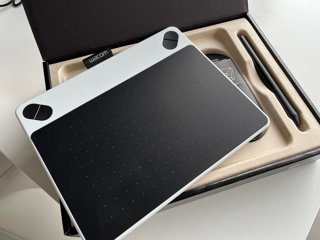 Wacom Intuos Draw Tablet, Ophalen of Verzenden, Zo goed als nieuw