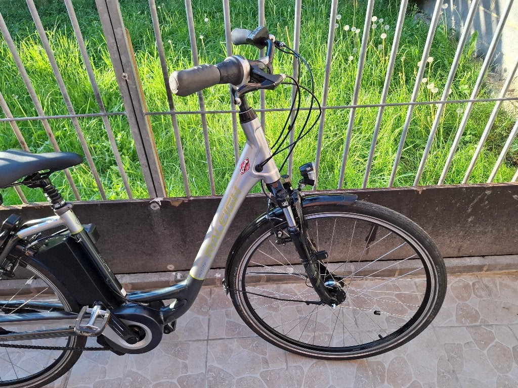 vélo électrique a reconditionne  de marque Raleigh, Enlèvement, Utilisé