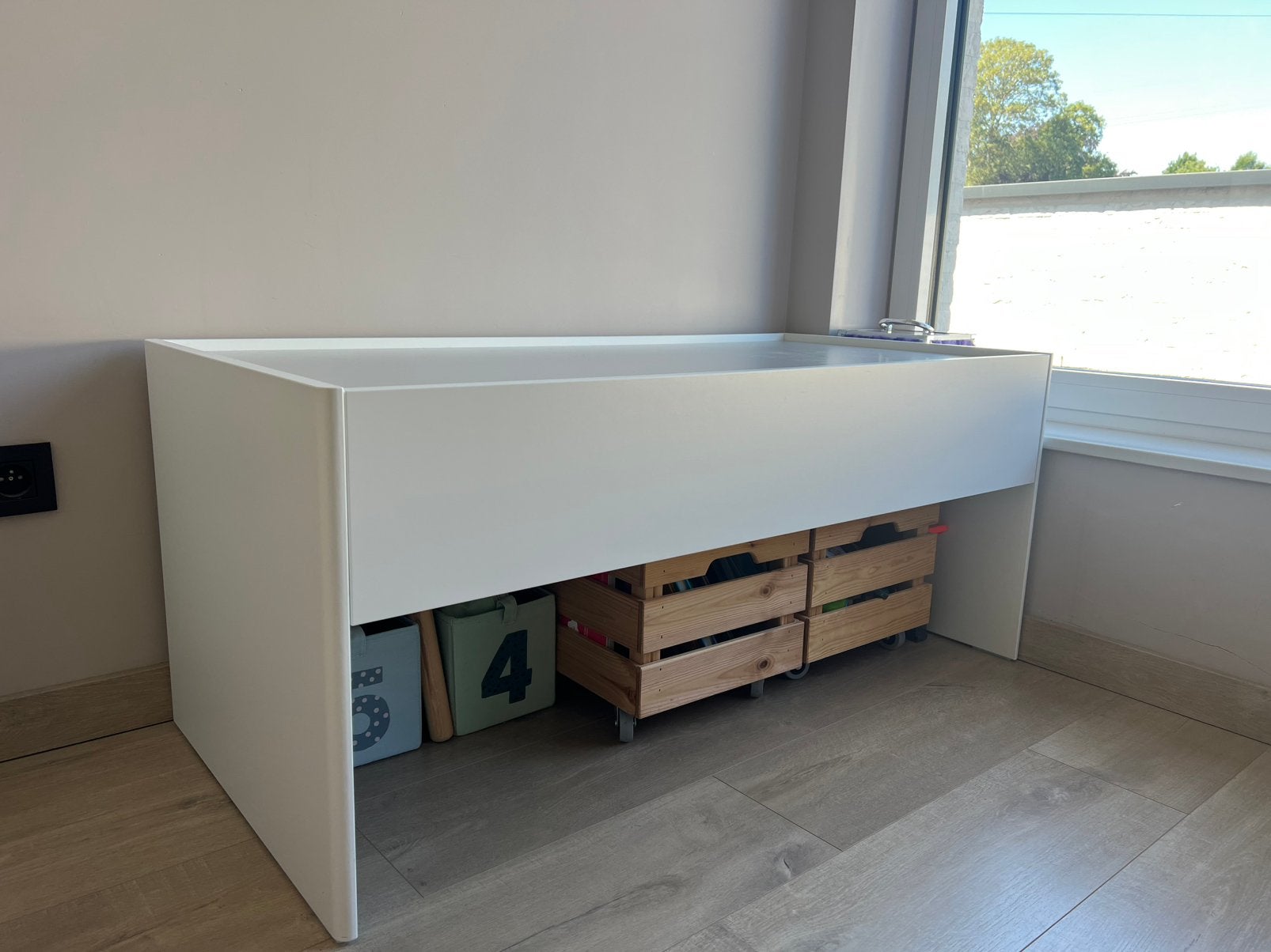 Belle table de jeu, Maison & Meubles, Bureaux, Comme neuf, Enlèvement