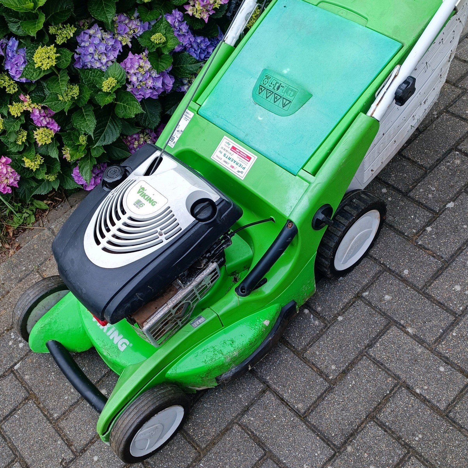 Gezocht oude /kapotte Benzine Grasmaaier, Tuin en Terras, Grasmaaiers, Ophalen