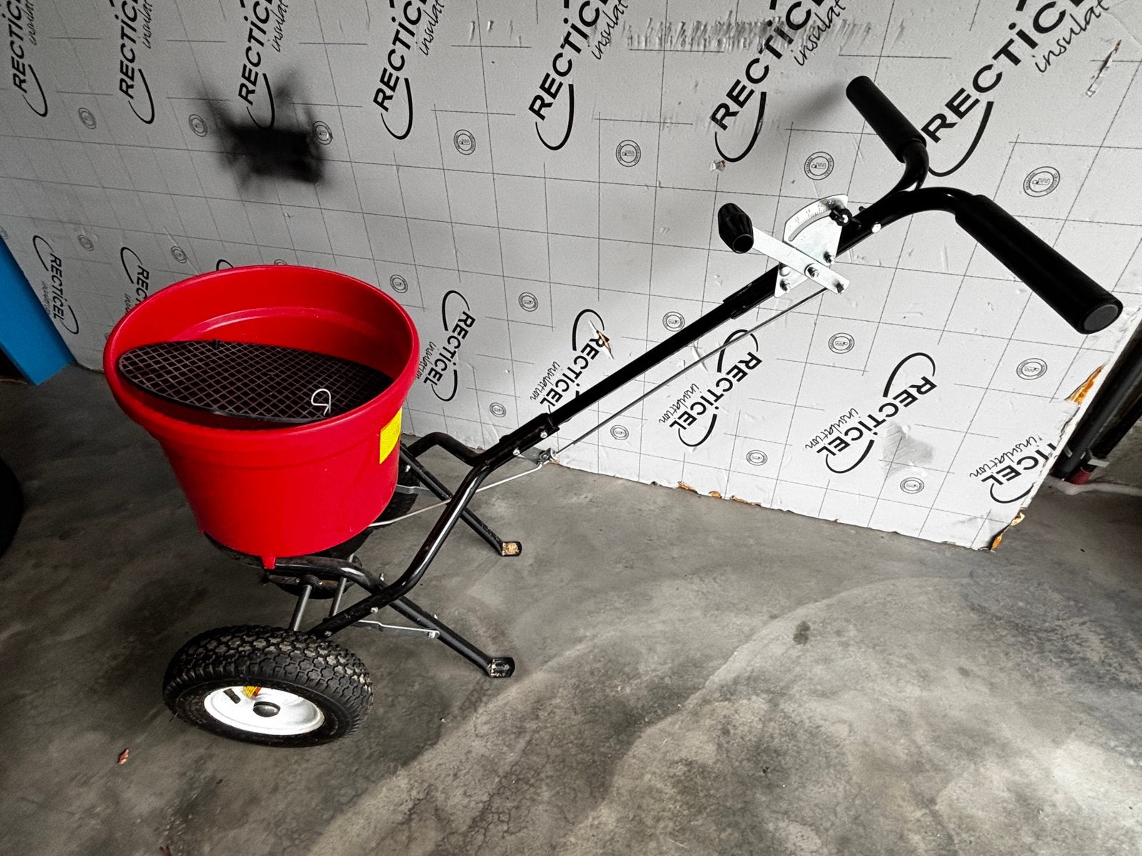 Épandeur à rotor - TURFMASTER - 25kg -, Enlèvement, Comme neuf