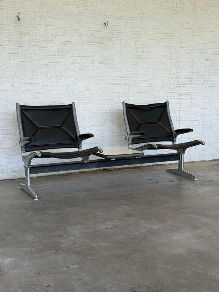 Banquette 2 places — Design Charles & Ray Eames, Enlèvement