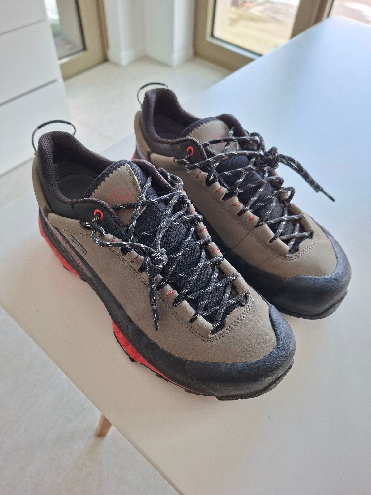 la sportiva lage wandelschoenen tx 5 maat 40, Ophalen, Nieuw, Schoenen