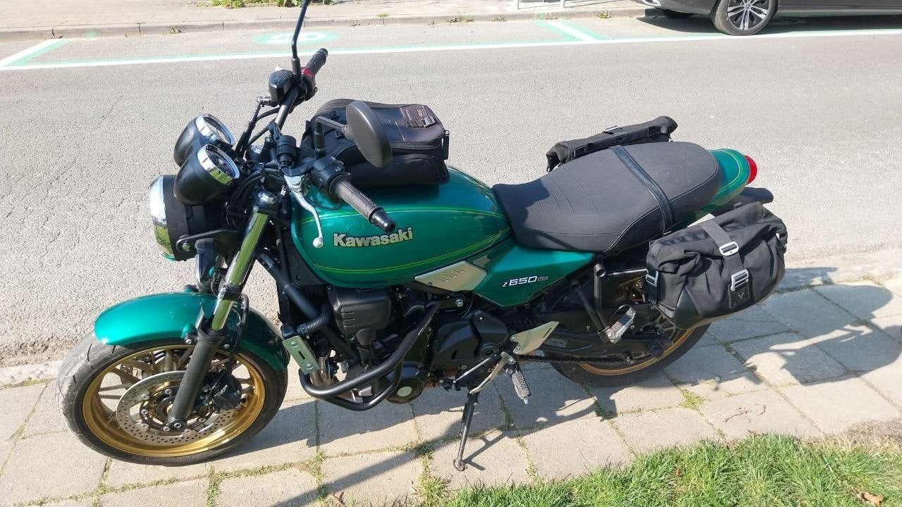 Kawasaki Z650RS 5800 km 2024, Motos, Motos | Kawasaki, Particulier, Poignées chauffantes