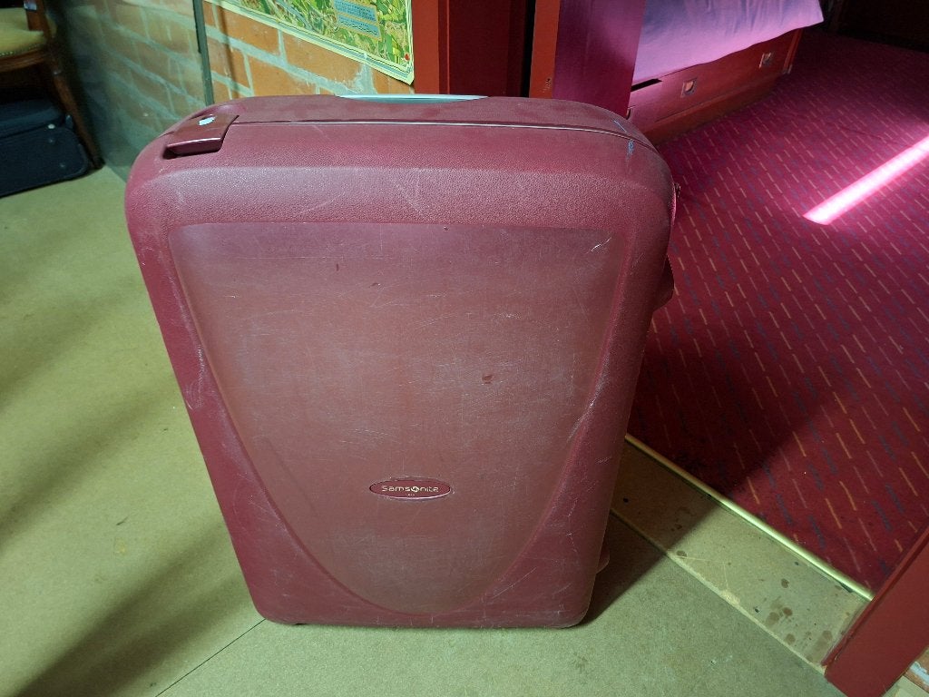 Un étui Samsonite rouge bordeaux extra clair, Enlèvement, Comme neuf