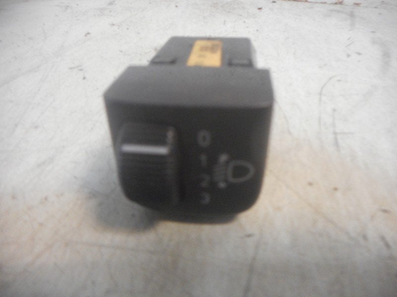 KOPLAMP HOOGTEVERSTELLING Saab 9-5 (YS3E) (4616520), Auto-onderdelen, Dashboard en Schakelaars, Saab-de-info@saabgroup.com, Saab Deutschland GmbH