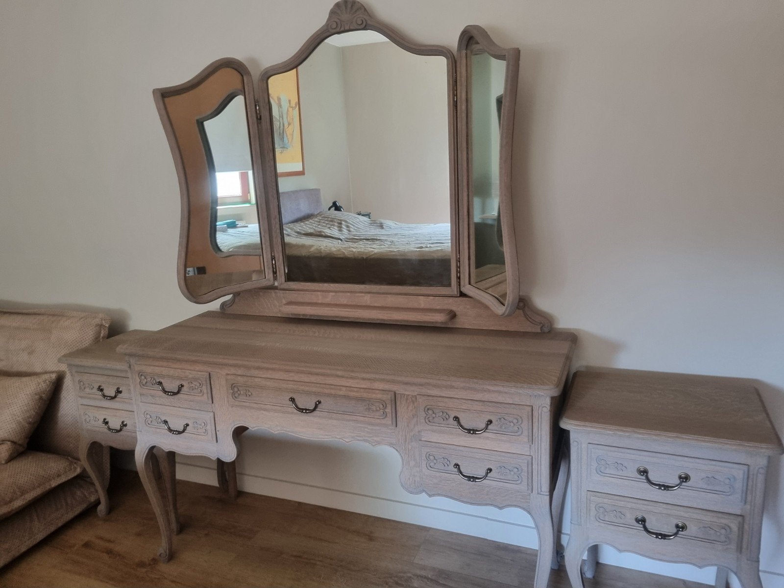 vergrijsde oude kaptafel met spiegel en 2 nachtkastjes, Ophalen, Zo goed als nieuw, Hout, Louis XV
