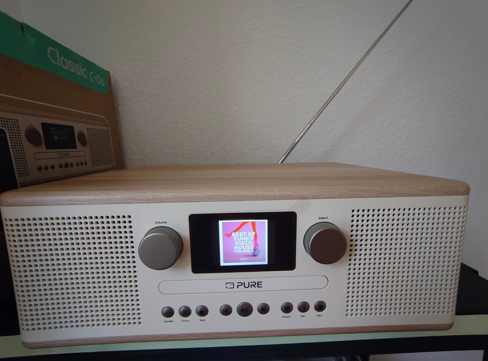 Pure Classic C-D6, Enlèvement, Radio