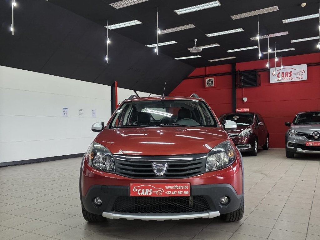 Sandero Stepway 1.6i Stepway**59600KM'S**AIRCO**1.EIG.**, Auto's, Dacia, Voorwielaandrijving, Euro 5, Stof, Zwart