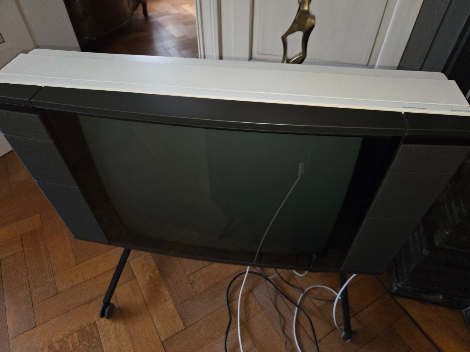 oud TV toestel Bang & Olufson, Ophalen
