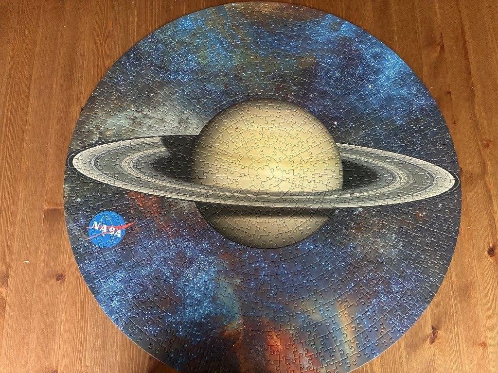 Puzzle 1000 pièces :  Round Puzzle Saturn (Nasa), Enlèvement ou Envoi, Comme neuf, Puzzle