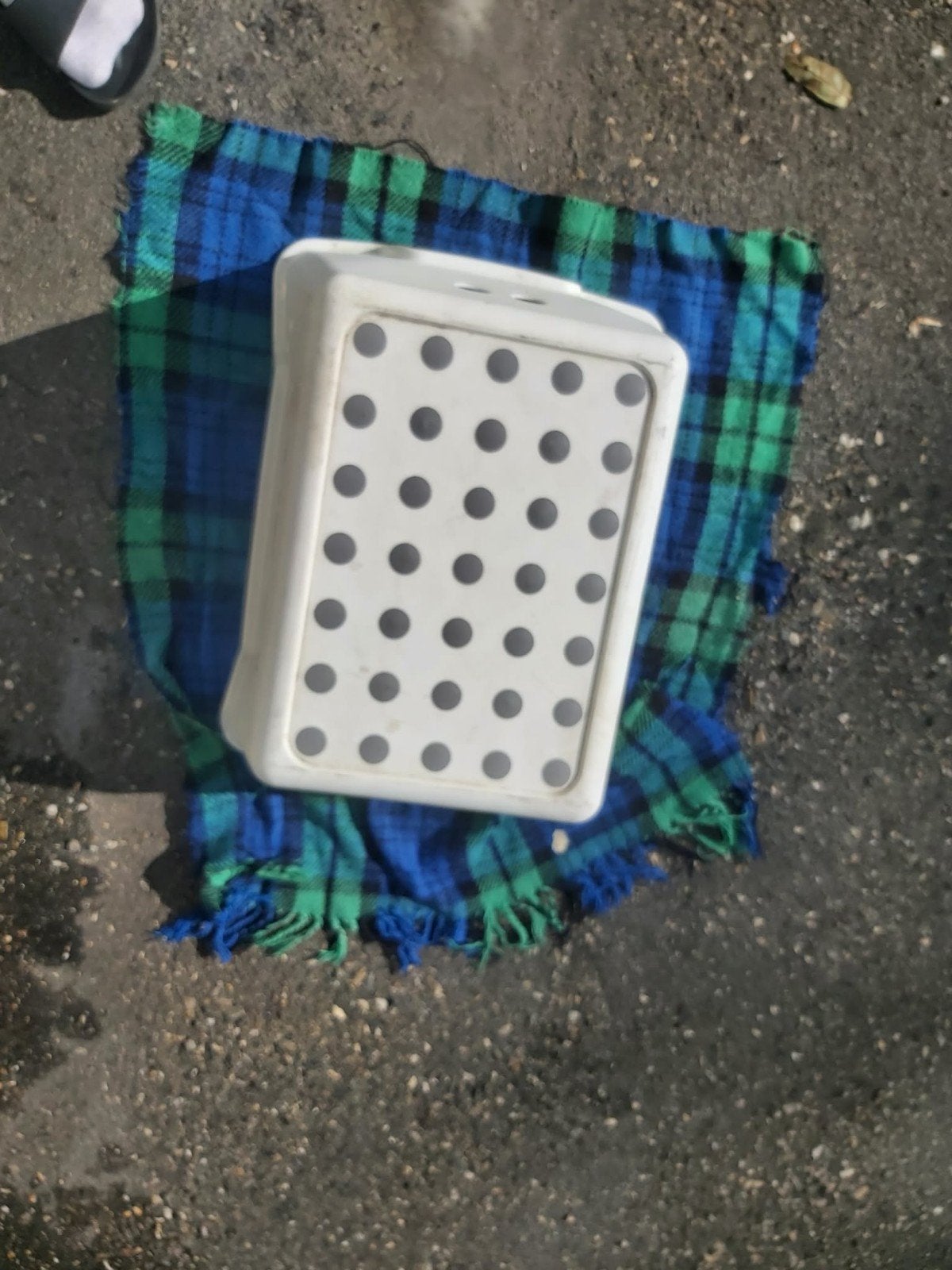 trapje wit met antischuif br 23cm lengte 32cm hoogte 26cm, Ophalen