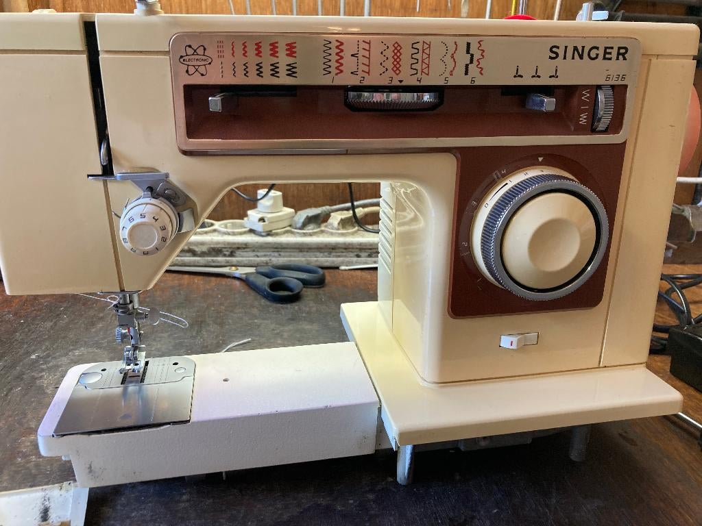 Necchi 559 - ideale startersmachine, Enlèvement ou Envoi, Comme neuf, Machine à coudre, Autres marques