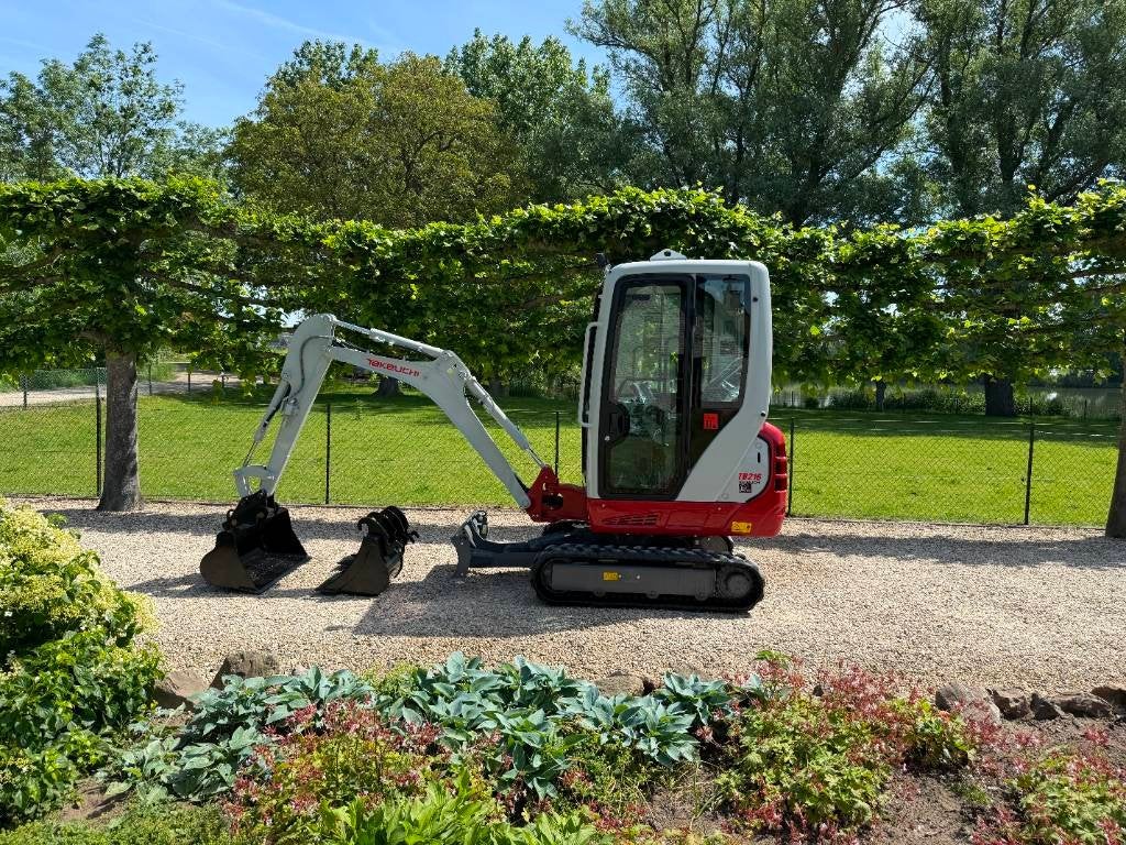 Takeuchi TB216 Minigraver / Mini graver (bj 2025), Graafmachine