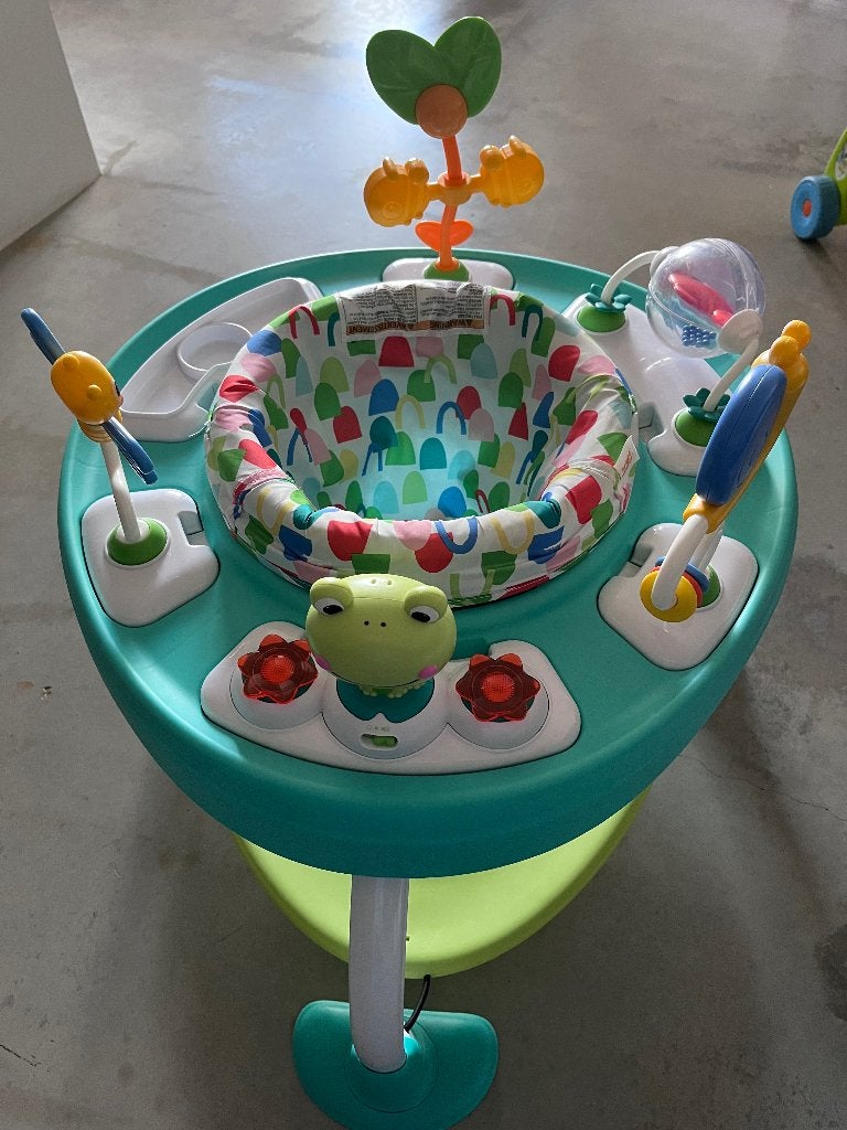 Springstoel/activiteitentafel 2-in-1, Enfants & Bébés, Jouets | Jouets de bébé, Enlèvement, Comme neuf, Autres types, Avec lumière