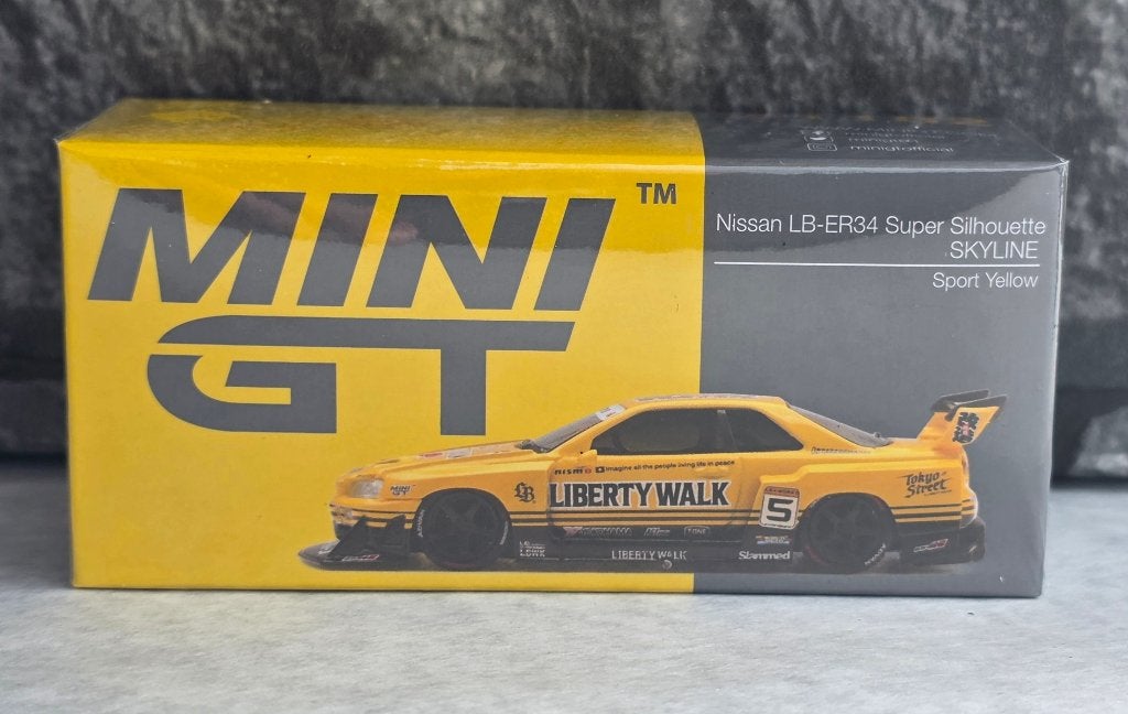Nissan Skyline R34 LBWK sport yellow Mini GT, Neuf, Enlèvement ou Envoi, Voiture, Mini GT