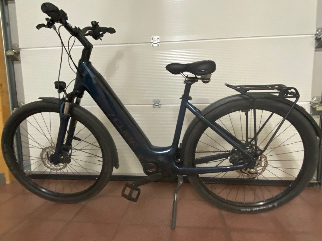 Te koop: Cube Touring Hybrid One 500 zo goed als nieuw, Fietsen en Brommers, Fietsen | Dames | Damesfietsen, Zo goed als nieuw