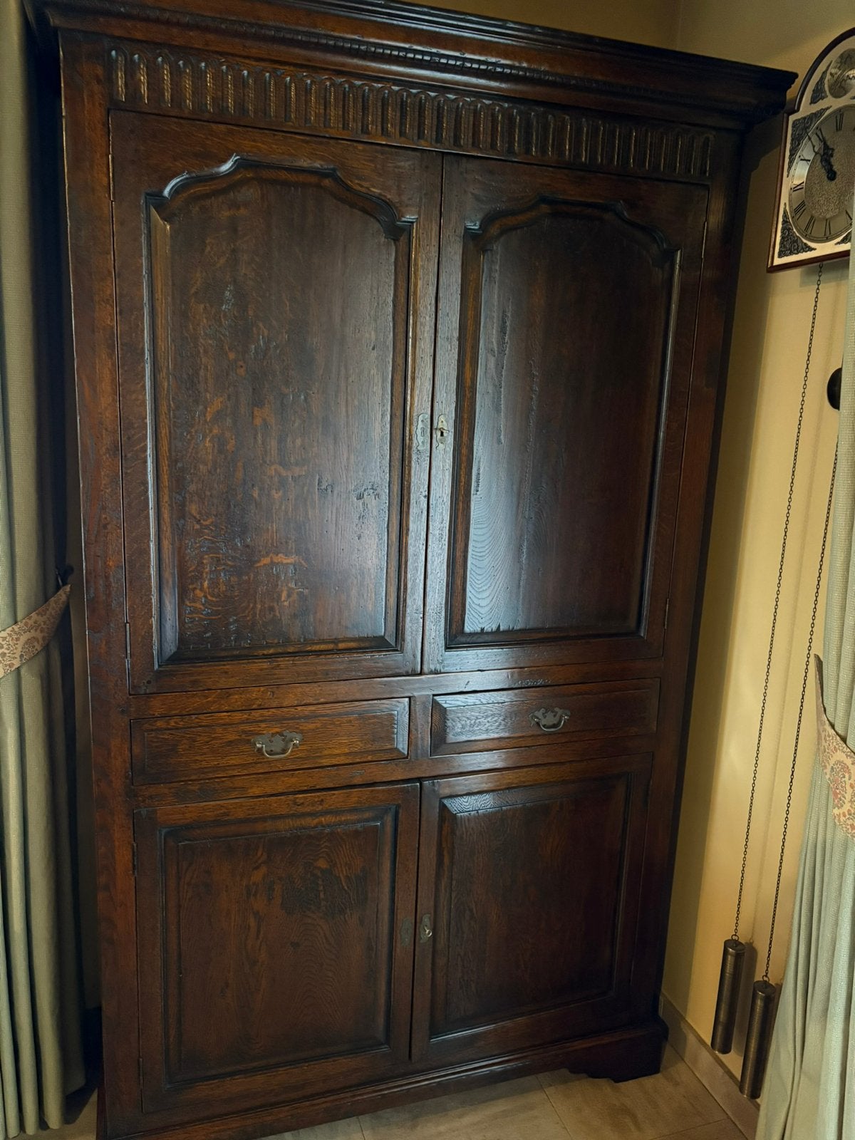 Antiek massief eiken kast/ dressoir, Ophalen