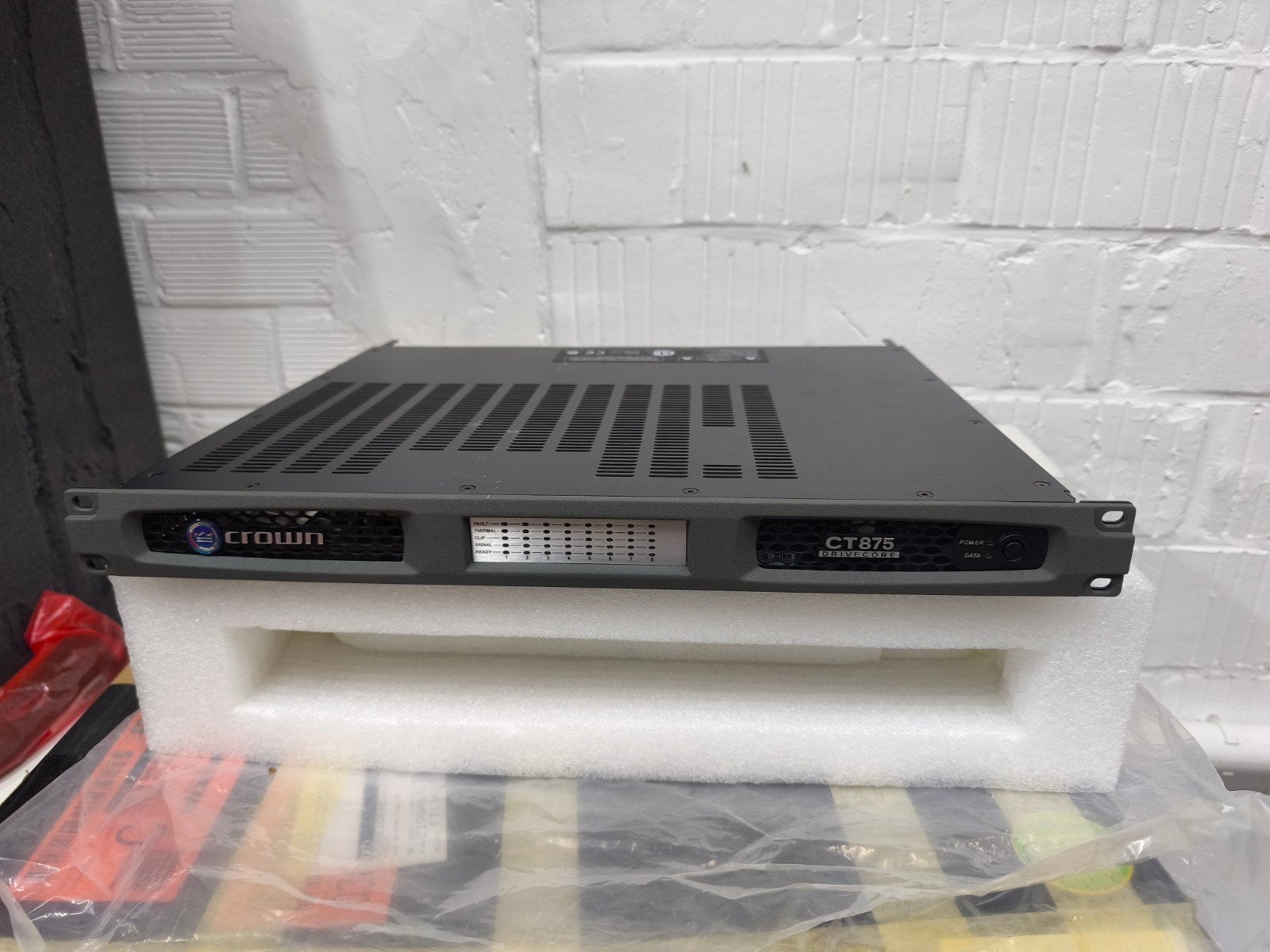 crown ct 875. - 8 kanaals digitale amp, TV, Hi-fi & Vidéo, Amplificateurs & Ampli-syntoniseurs, Enlèvement ou Envoi