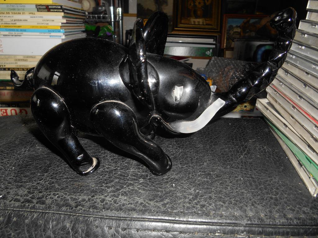 Eléphant en verre L 24 cm H 14 cm, Enlèvement ou Envoi
