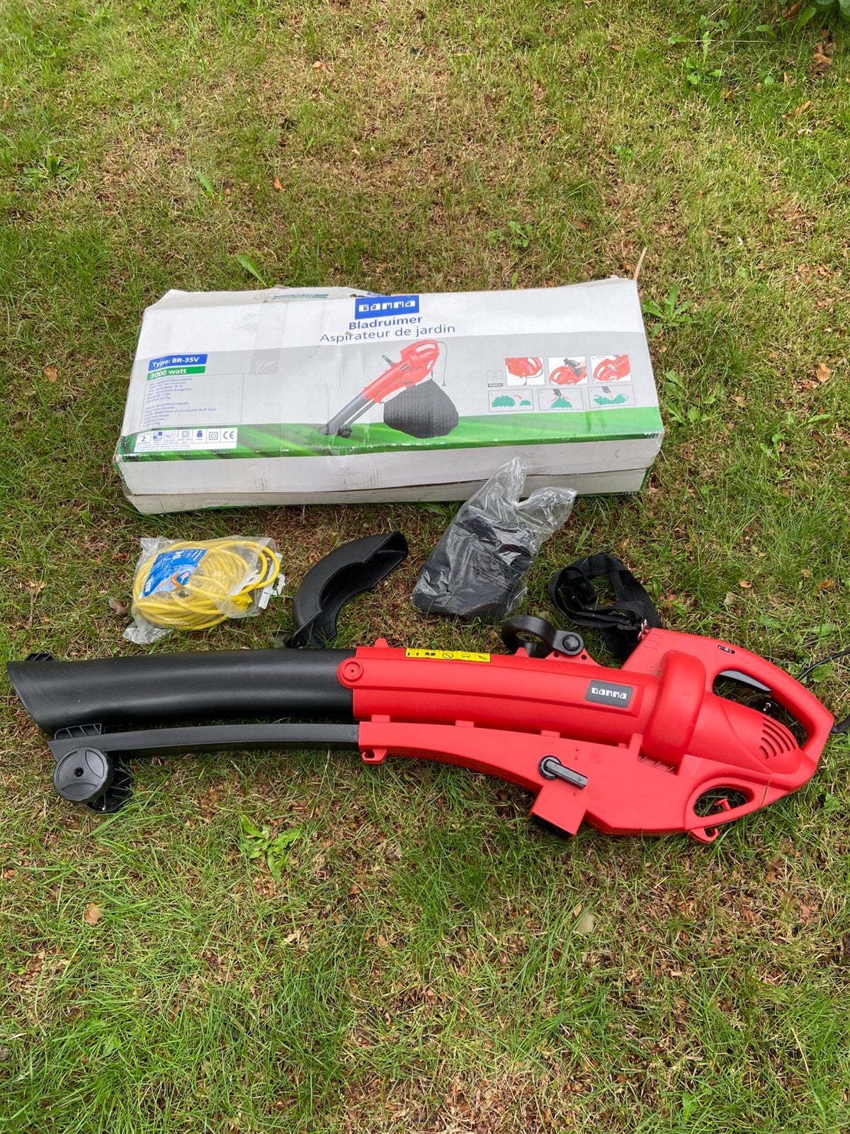 Bladzuiger BR-35V, 3000 watt- Gamma, Ophalen, Handgedragen, Nieuw, Met opvangzak