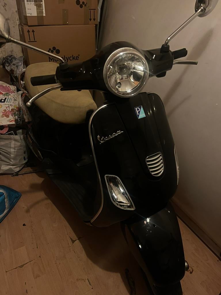 Vespa X 50, Fietsen en Brommers, Ophalen, Benzine, 50 cc, Klasse B (45 km/u)
