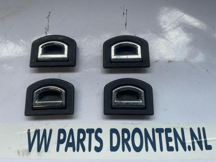 Crochet de fixation sol d'un Audi A8, -, 3 mois de garantie, Audi, Utilisé