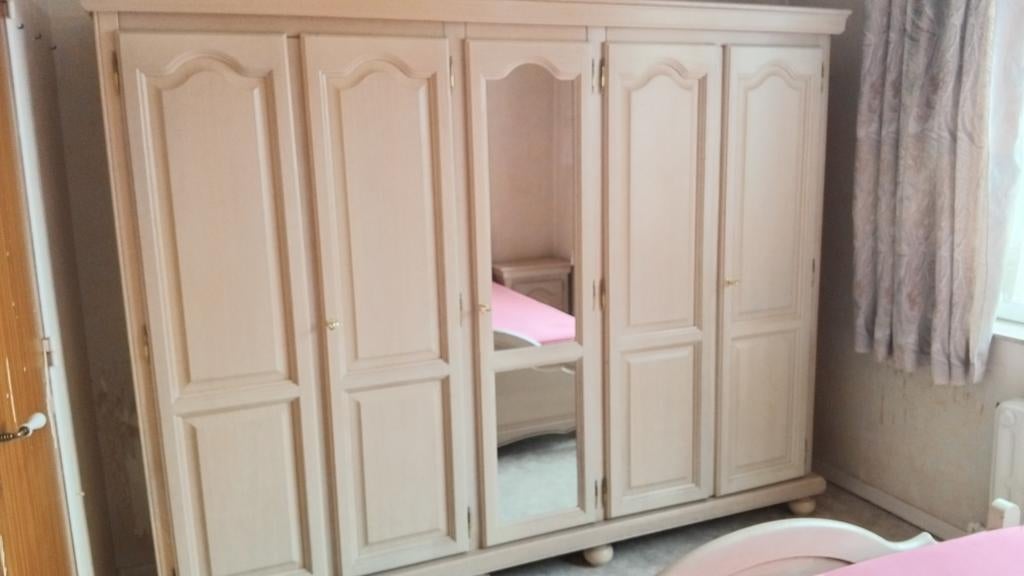 Garde-robe 5 portes en merisier, Avec tablette(s), 200 cm ou plus, Comme neuf, Autres essences de bois