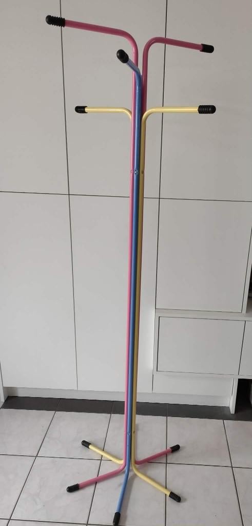 Veelkleurige kapstok, Huis en Inrichting, Ophalen, Gebruikt, Metaal, 150 tot 200 cm