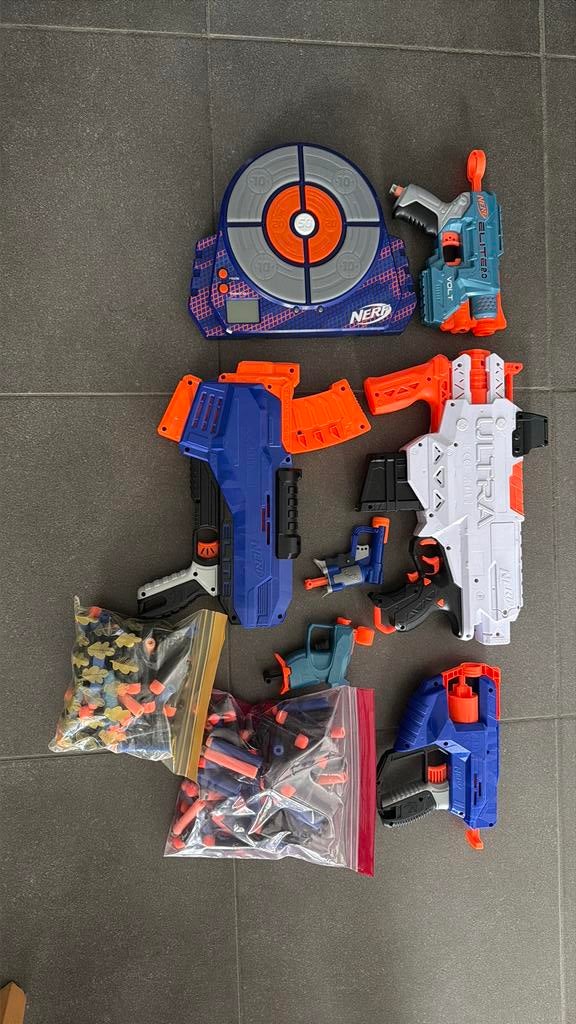 Nerf set speelgoed, Ophalen of Verzenden, Zo goed als nieuw