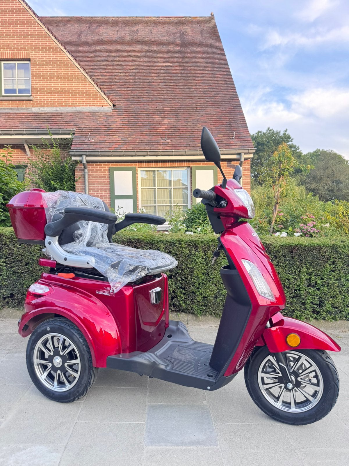 3 wiel Scootmobiel, Nieuwe scootmobielen, 25km/u Nieuwe, Diversen, Ophalen of Verzenden, Zo goed als nieuw