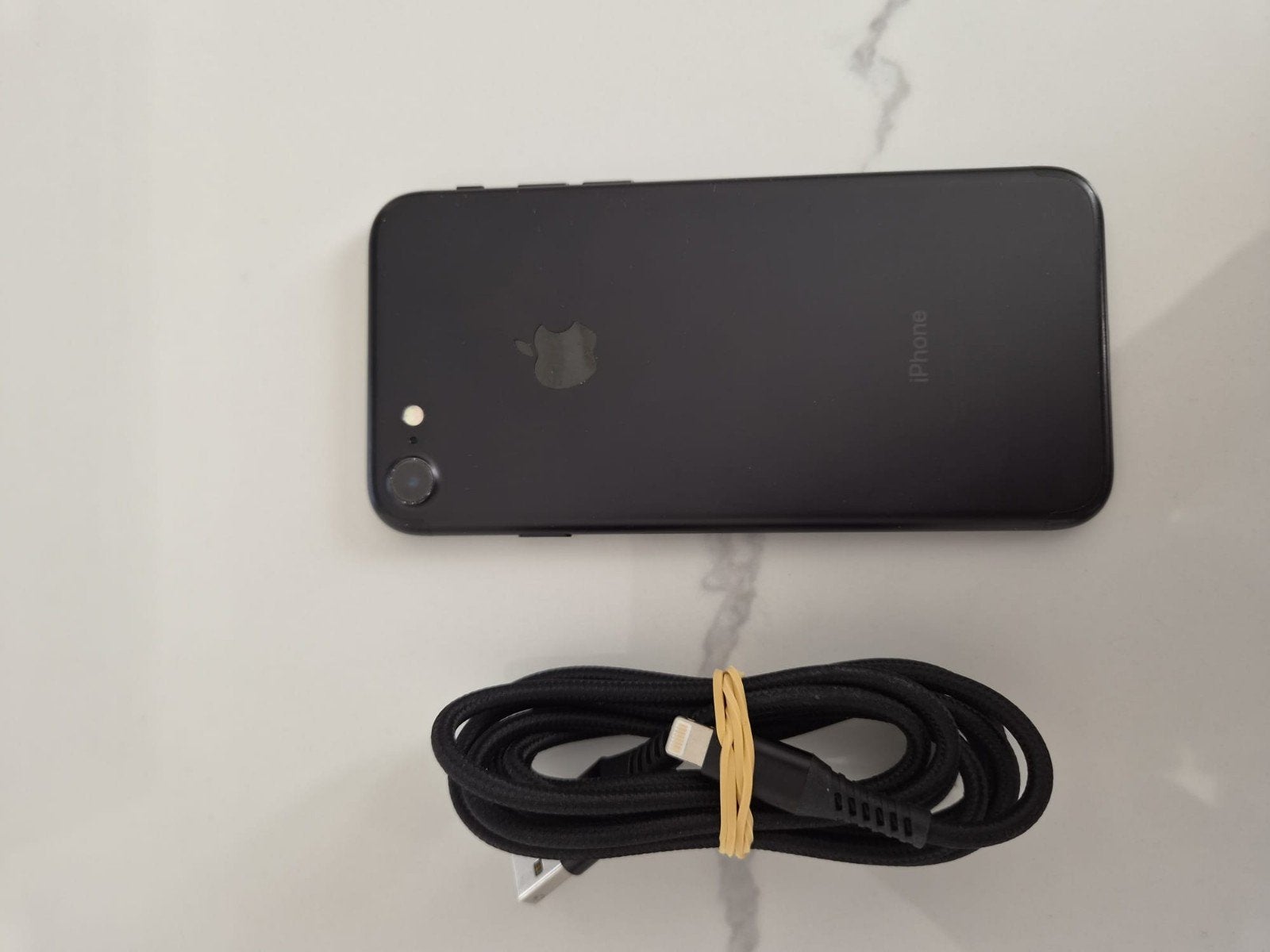 iPhone 7 avec chargeur, Enlèvement ou Envoi