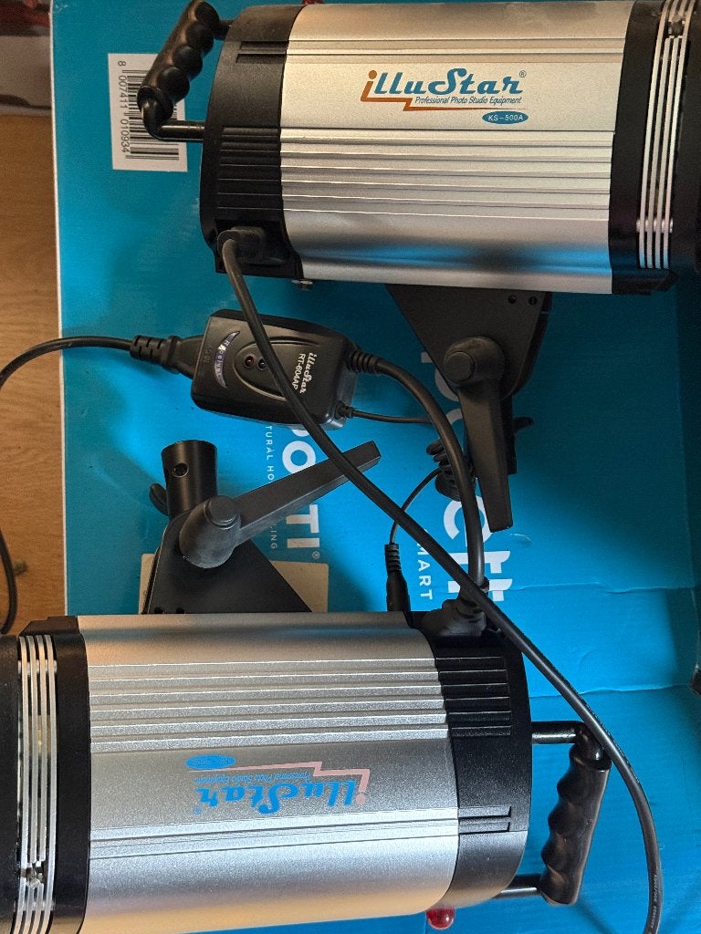 2x Flash de studio illuStar Pro KS-500A + accessoires, Draadloos, Zo goed als nieuw, Canon, Studioflitser