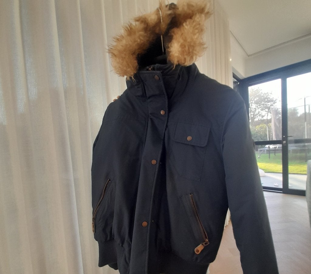 Winterjas van Bench, Kleding | Dames, Overige Dameskleding, ANDERE, Ophalen, Zo goed als nieuw