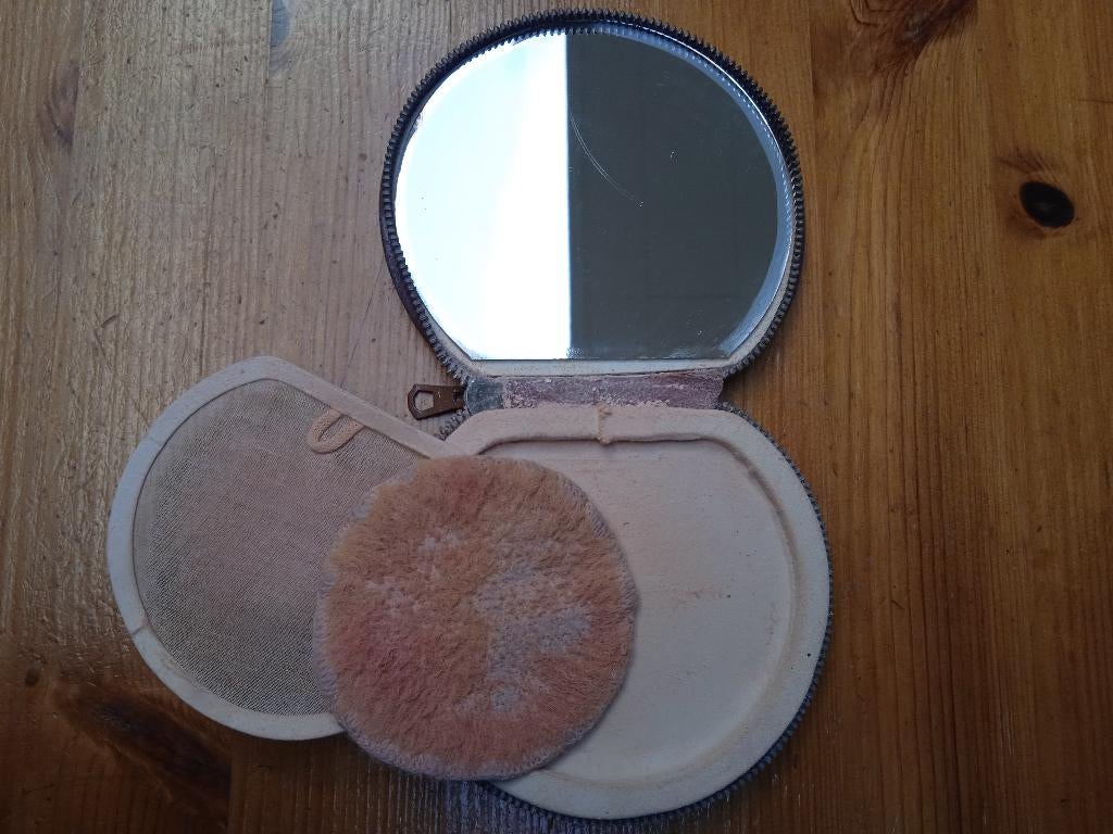 Poudrier ancien complet à tirette, Enlèvement, Rond, Moins de 50 cm, Moins de 100 cm