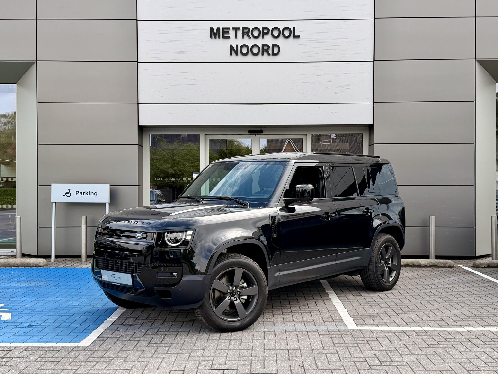 Land Rover Defender // 110 S JUMPSEAT, Auto's, Land Rover, Bedrijf, Airbags, Climate control, Emergency brake assist, Keyless entry