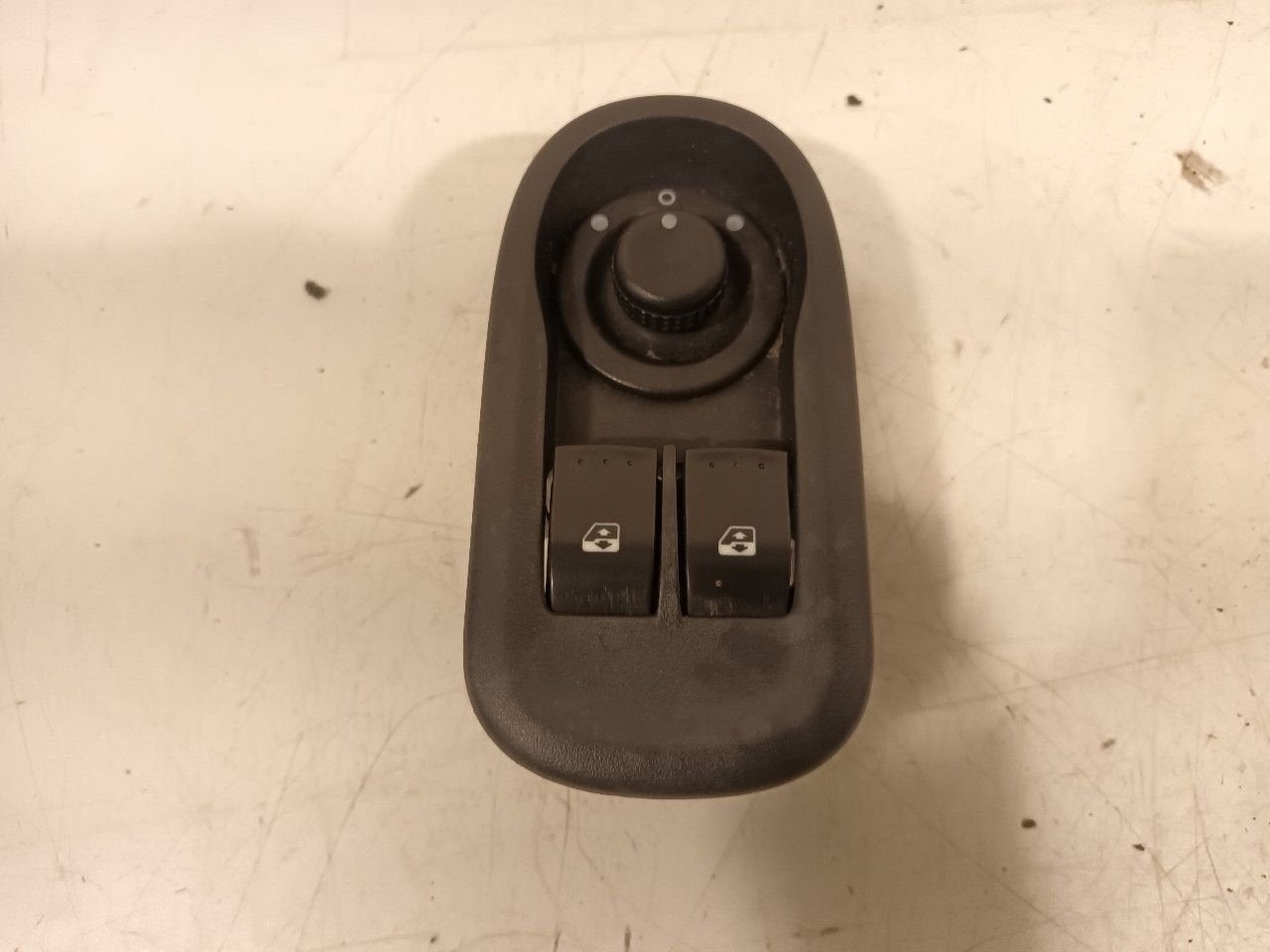 Bedieningspaneel elektrische ramen Opel Movano, Onderdelen@venauto.nl, Van der Ven Autorecycling B.V., Ettenseweg 76, 4706 PB Roosendaal, The Netherlands