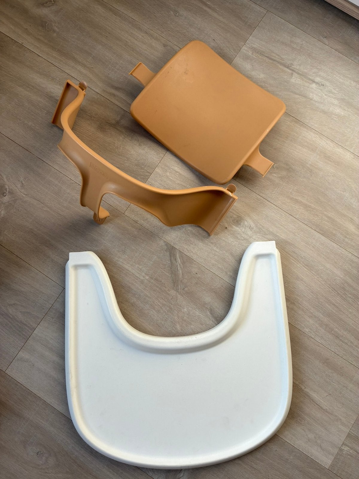 Tripp trapp stoelverkleiner en eetblad, Ophalen, Zo goed als nieuw, Stoelverkleiner