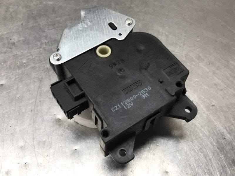 ACTIONNEUR MOTEUR VOLET CHAUFFAGE Swift (ZA / ZC / ZD), Utilisé, Suzuki
