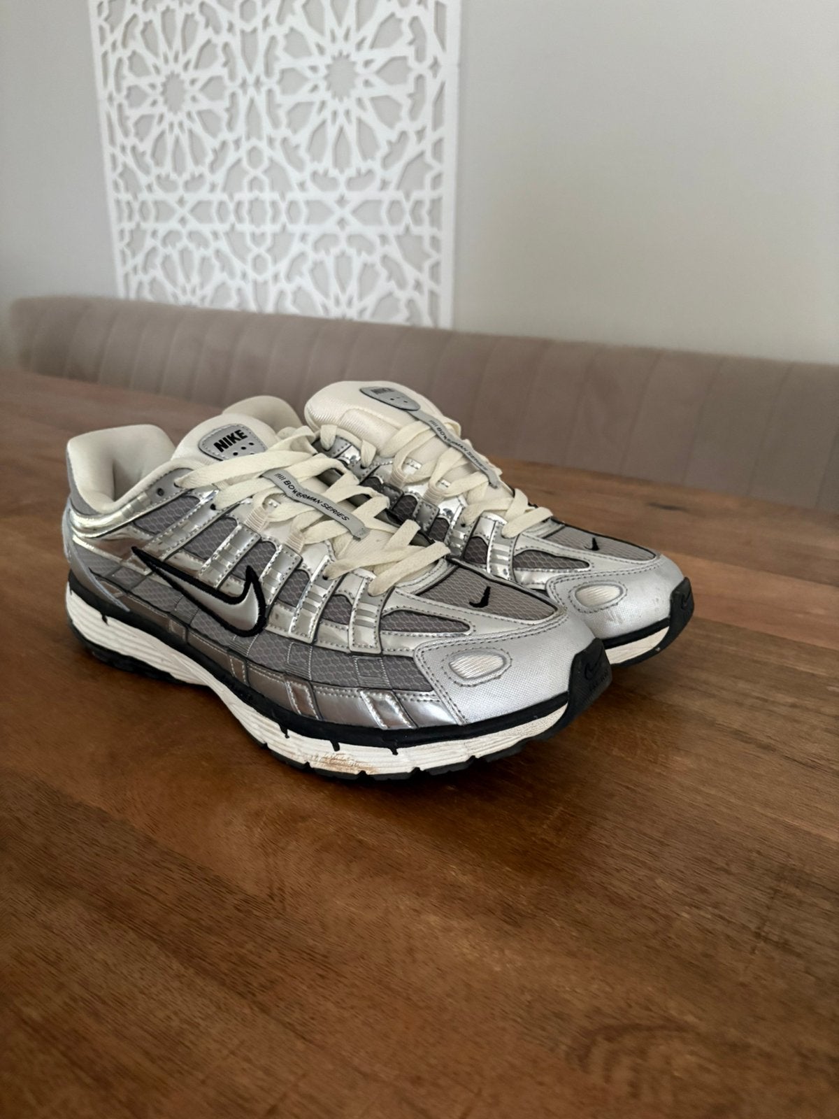 Nike p6000, Antiek en Kunst, Antiek | Schalen, Ophalen of Verzenden