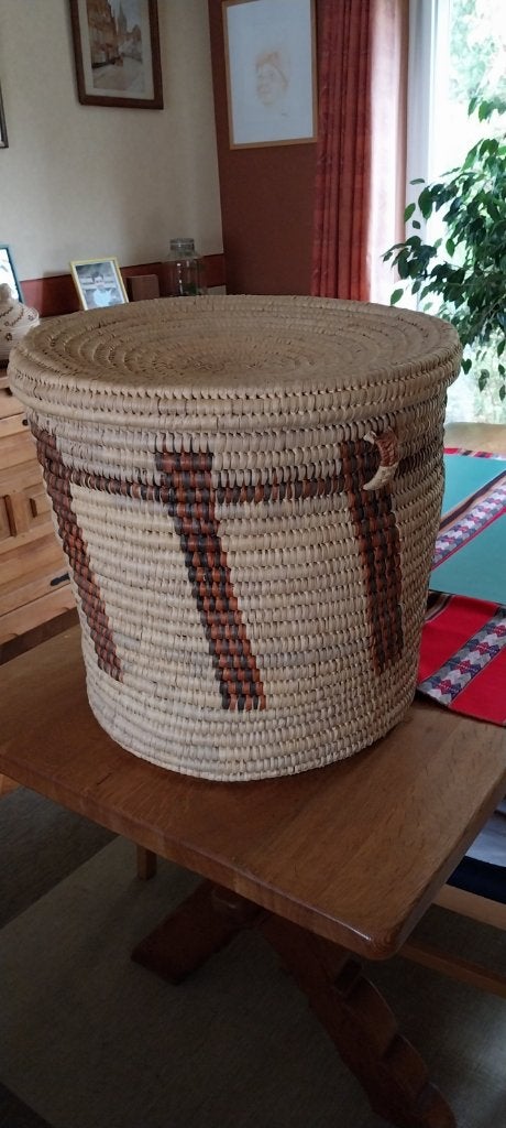 Panier à linge artisanal africain avec couvercle - Ø 58 cm, Enlèvement, Comme neuf, Multicolore, Panier à linge