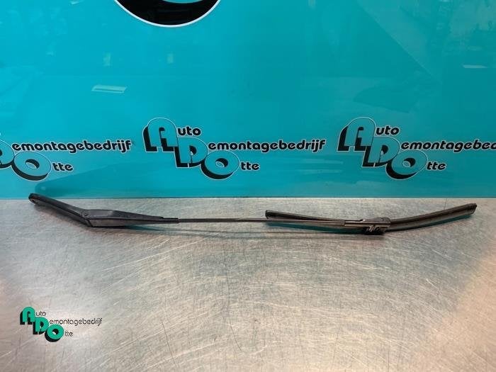Bras essuie-glace avant d'un Ford Focus (Focus 04-), -, 3 mois de garantie, -, -
