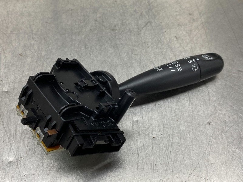 COMMODO ESSUIE-GLACE Toyota Yaris (P1) (01-1999/11-2005), Utilisé, Toyota