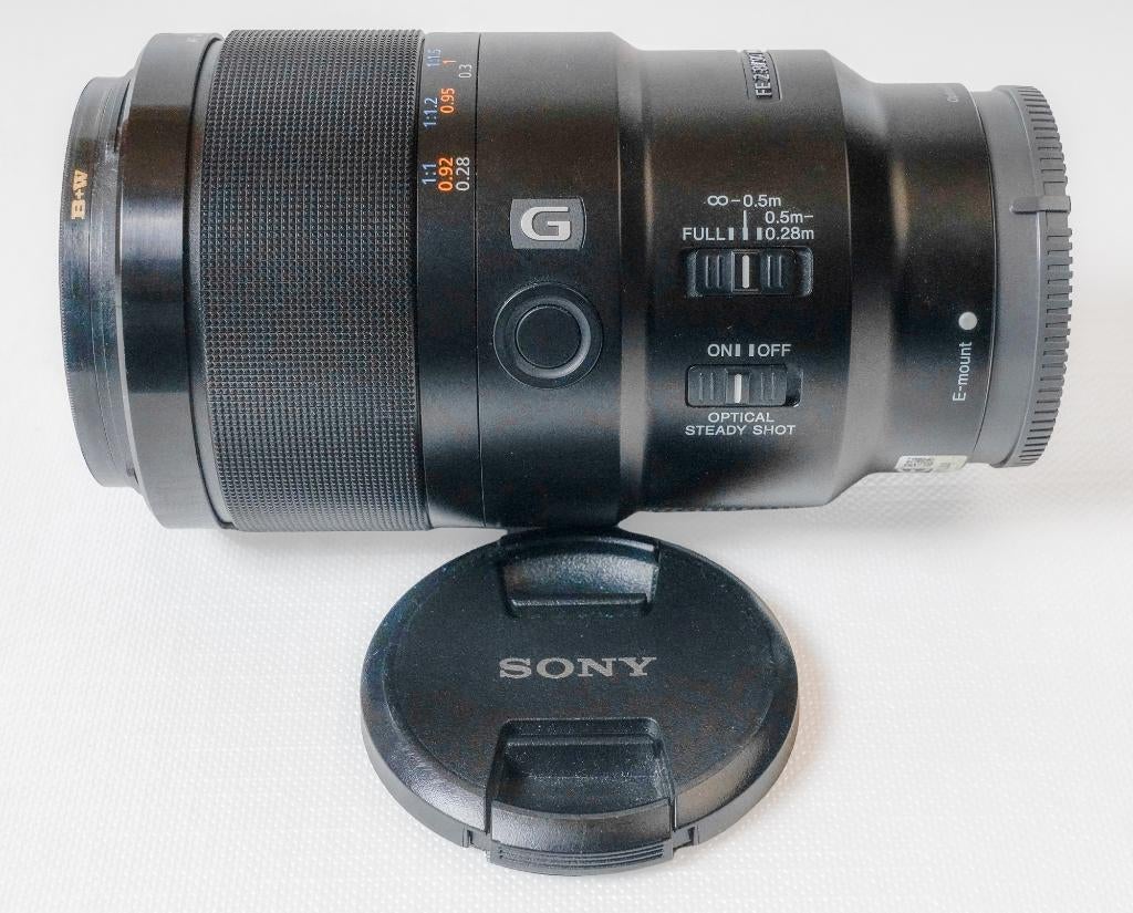 Sony 90mm FF macrolens SEL90M28 met B+W UV filter, Audio, Tv en Foto, Ophalen of Verzenden, Zo goed als nieuw, Macrolens